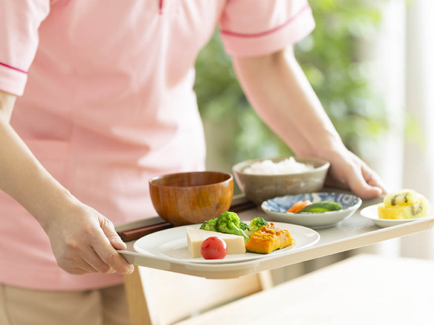 近隣のケアマネジャー様向けの試食会もサポートします